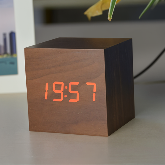 WoodTime | Elegant Digital LED Træur