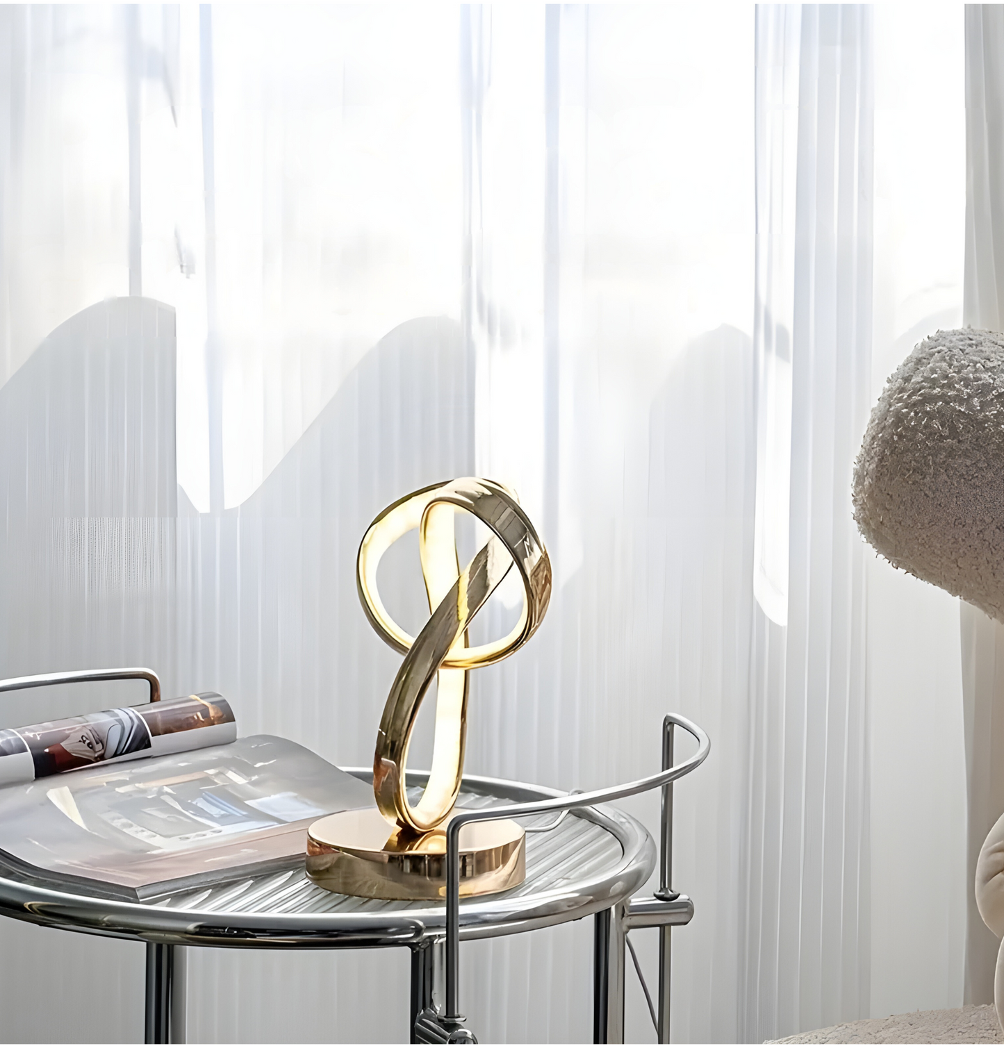 InfinityLuxe | Elegant Guld Bordlampe
