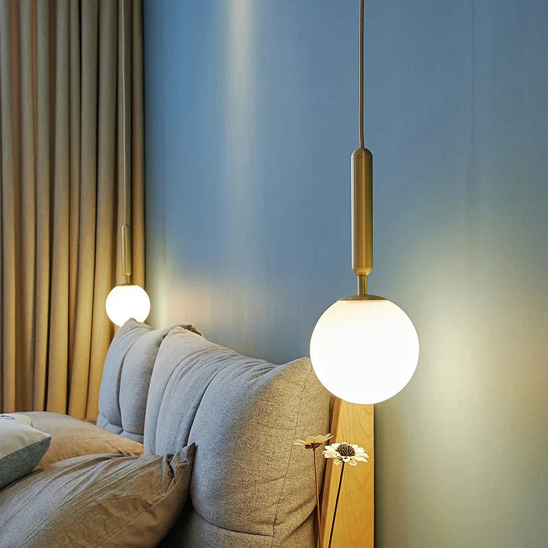 IvoryElegance | Luksuriøs Guldlampe med Blødt og Varmt Lys