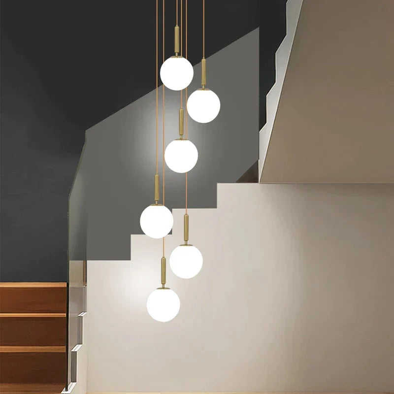 IvoryElegance | Luksuriøs Guldlampe med Blødt og Varmt Lys