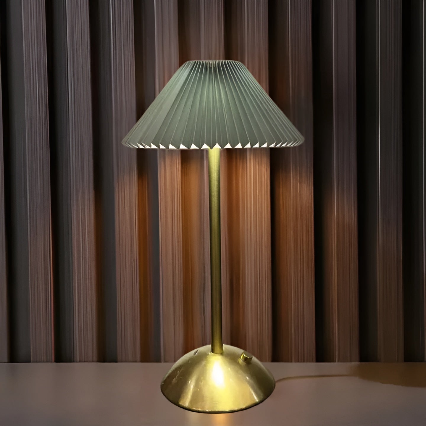 LightLoom | Trådløs & Elegant Bordlampe