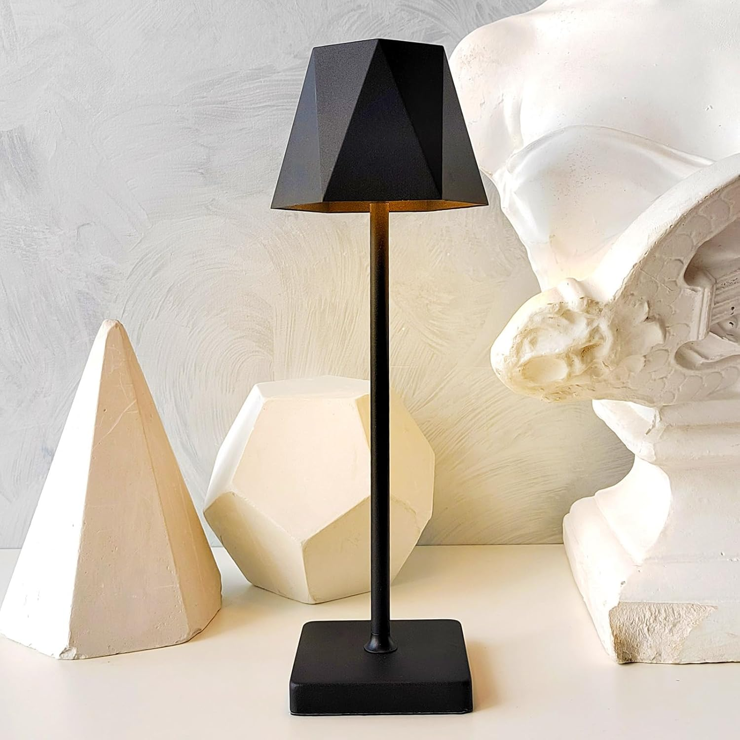 LightEdge | Letvægts & Trådløs Skrivebordslampe