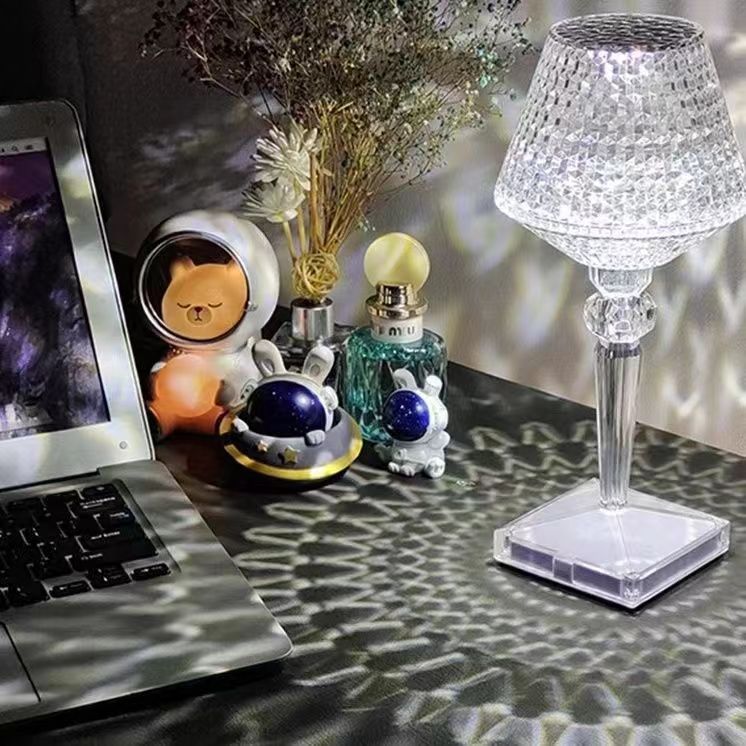LumiCryst | Strålende Krystal Bordlampe
