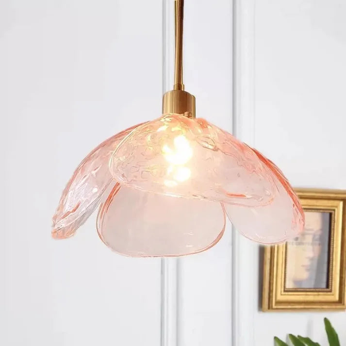 LumiPetal | Strålende Blomsterloftlampe med Naturinspireret Design