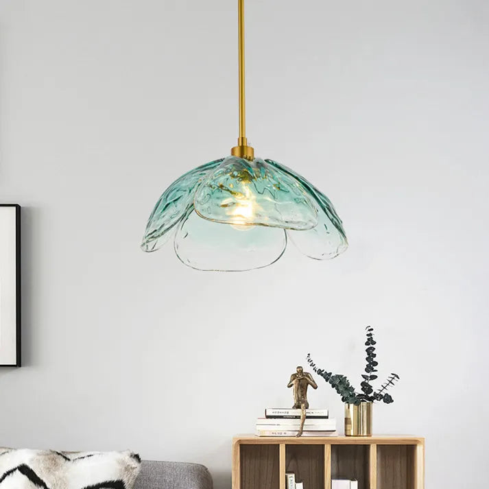 LumiPetal | Strålende Blomsterloftlampe med Naturinspireret Design