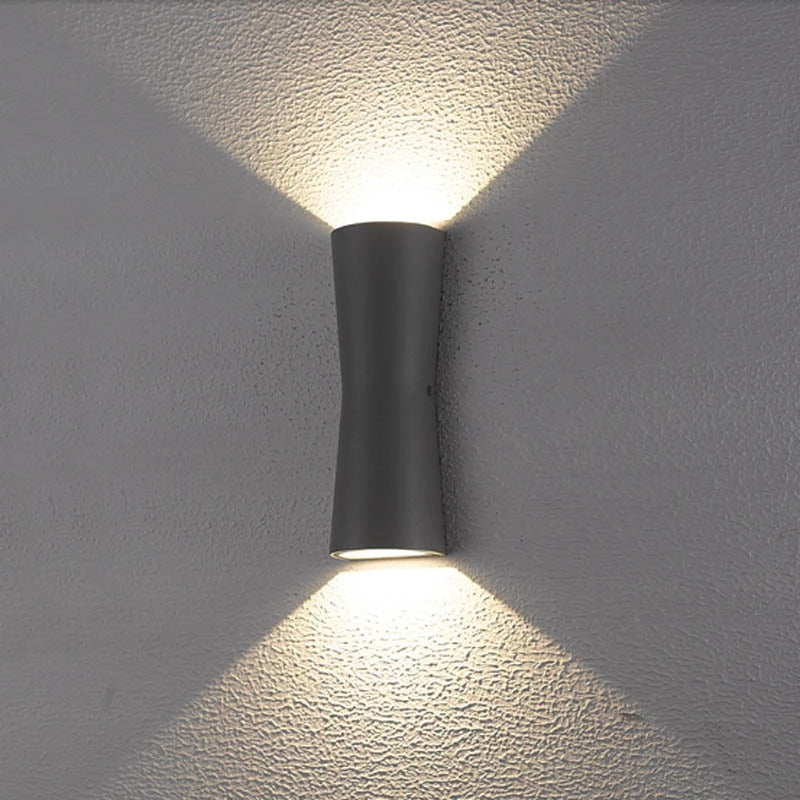 LumiSculpt | Elegant Indendørs-Udendørs Lampe