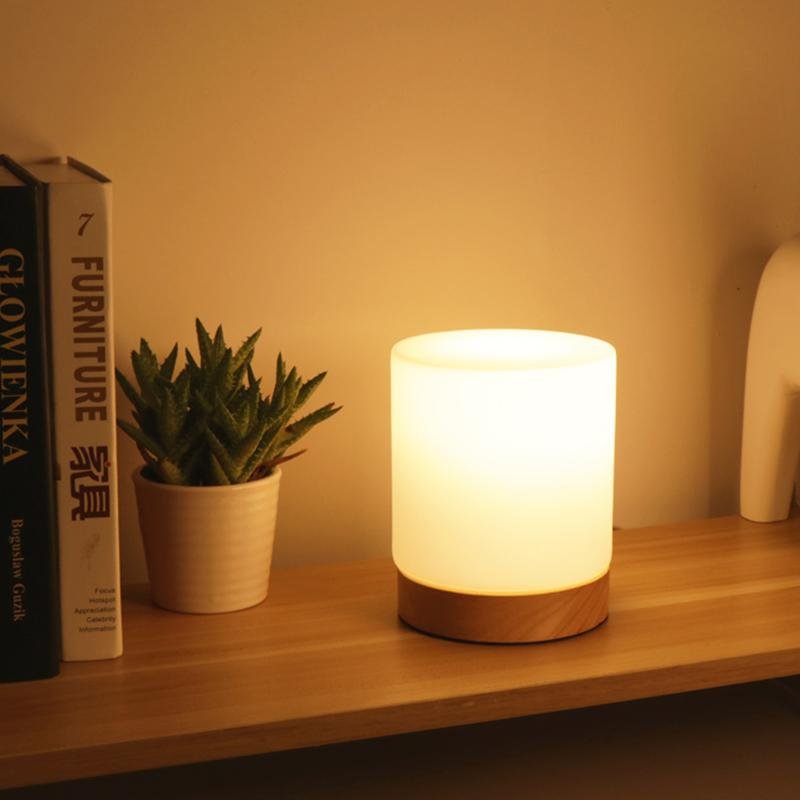 LumiShade | Minimalistisk Træbase Lampe