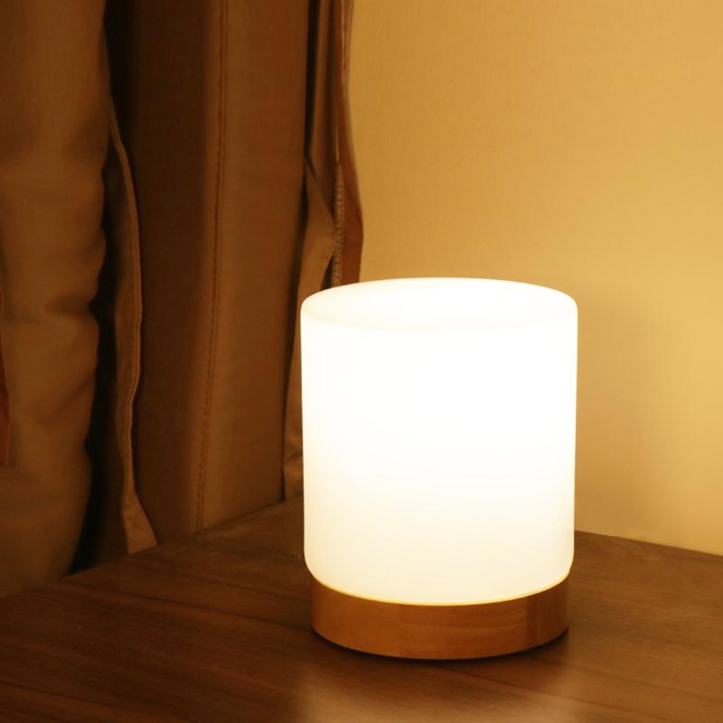 LumiShade | Minimalistisk Træbase Lampe