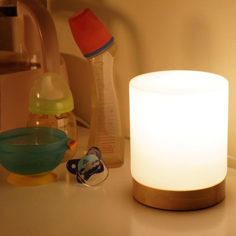 LumiShade | Minimalistisk Træbase Lampe
