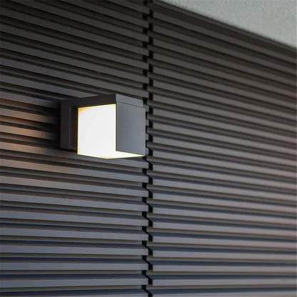 LumiShield | Vandtæt LED Væglampe