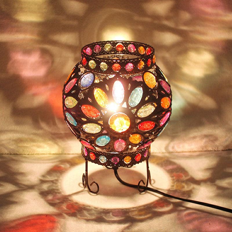 LuminousAura | Elegant Beaded Bordlampe