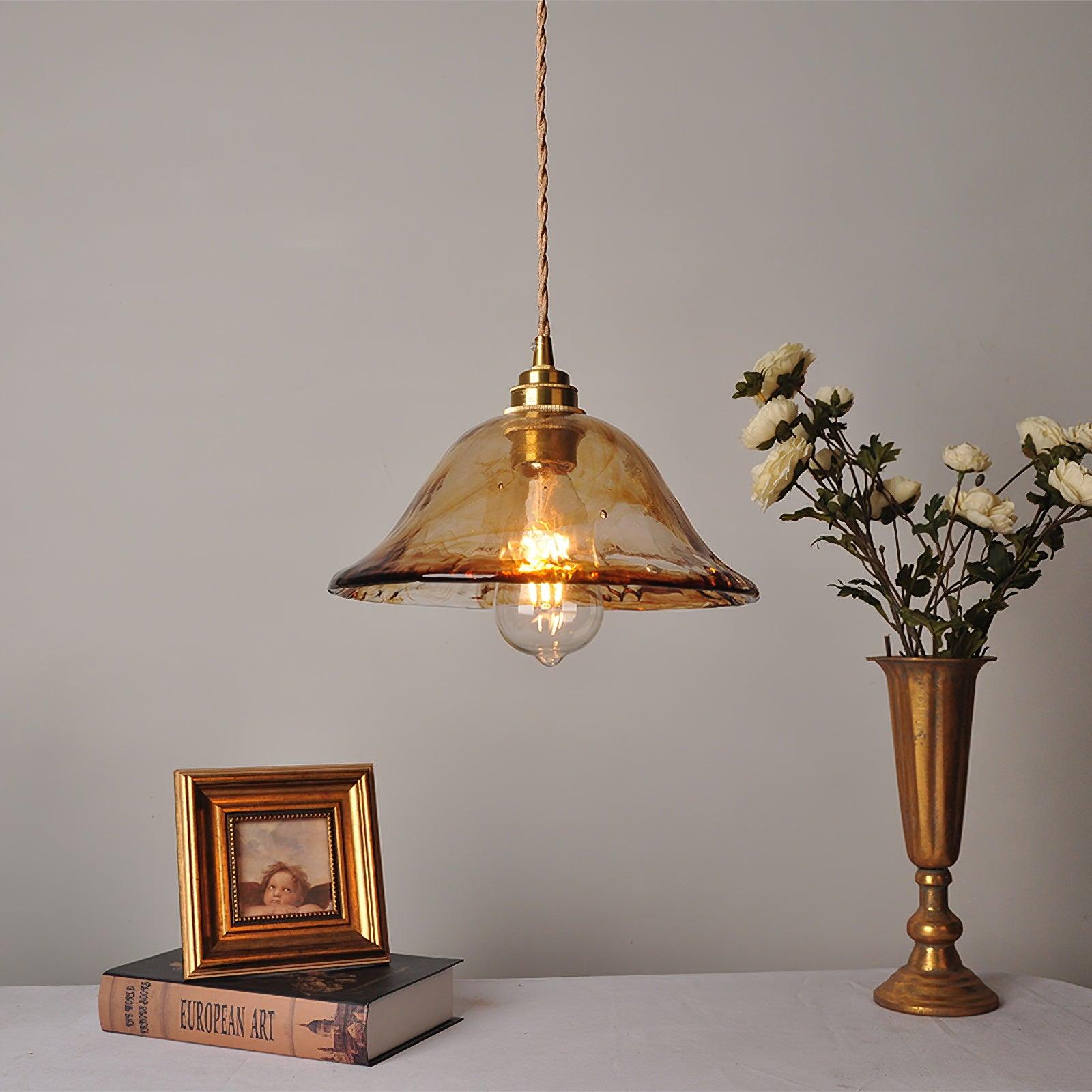 LuminousBell | Rustik Klokkeformet Lampe