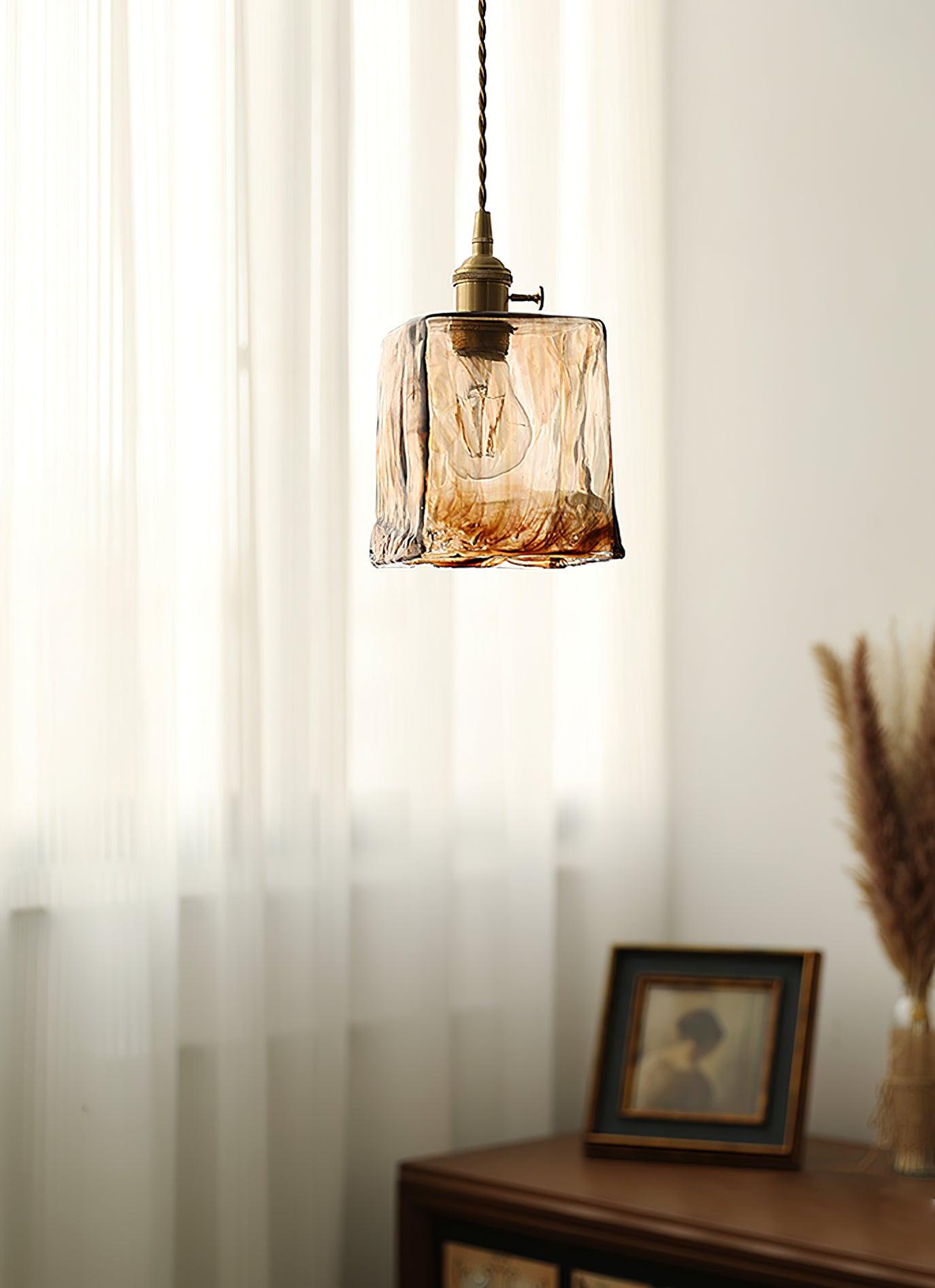 LuminousBell | Rustik Klokkeformet Lampe