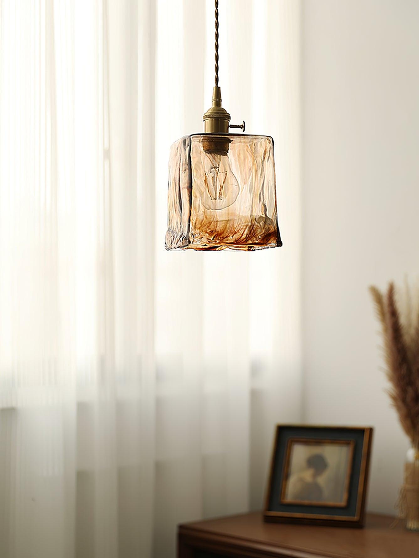 LuminousBell | Rustik Klokkeformet Lampe