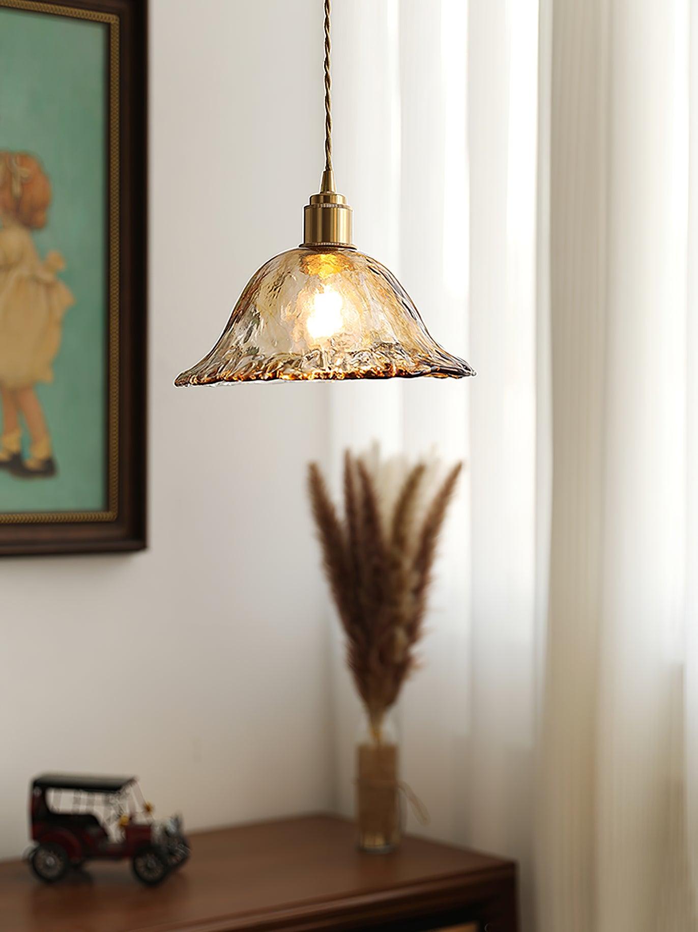 LuminousBell | Rustik Klokkeformet Lampe