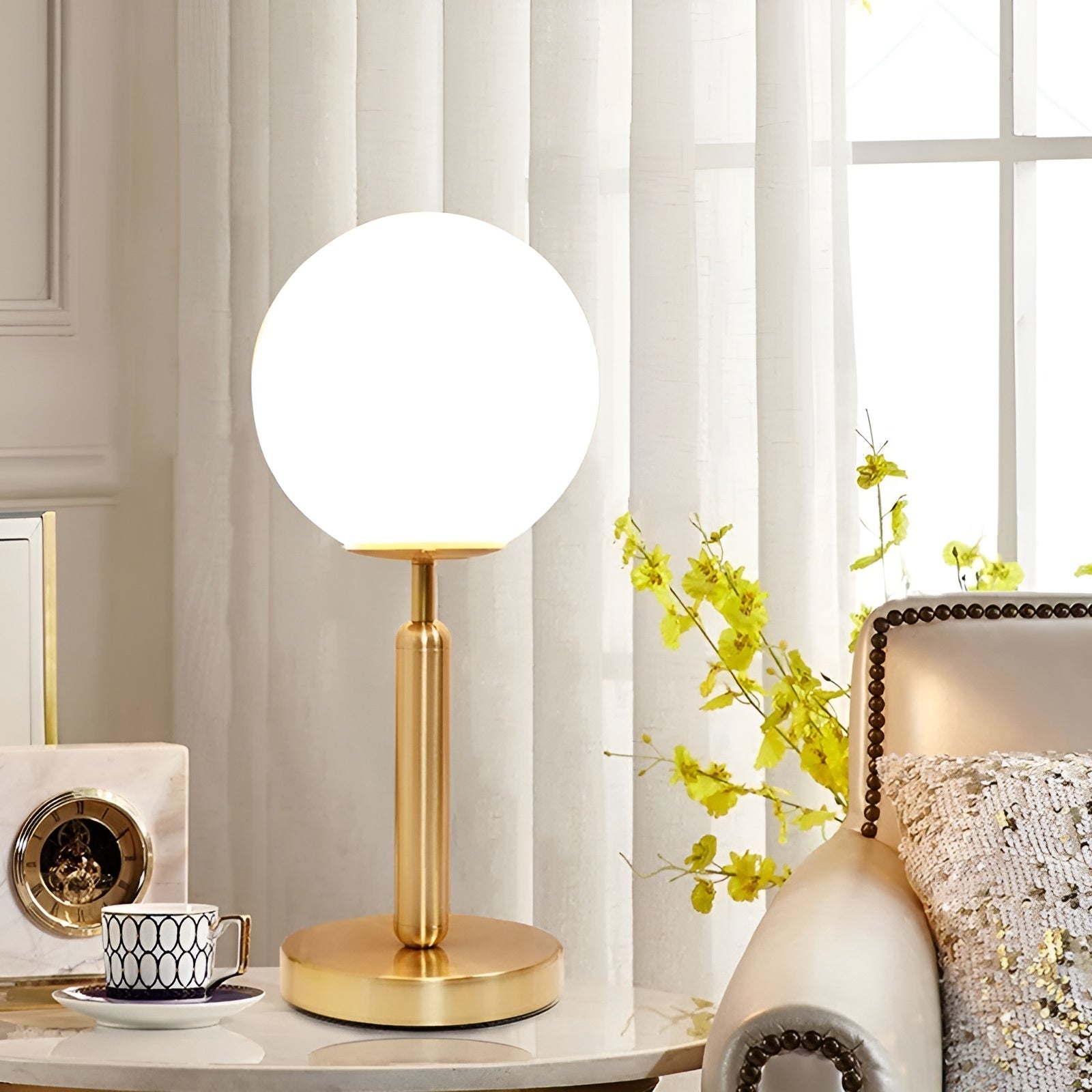 LunaLite | Minimalistisk Rund Glas Bordlampe