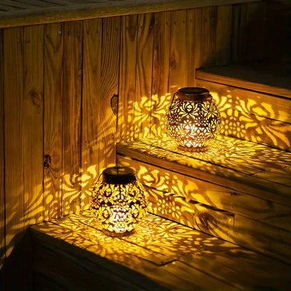 LunaLush | Retro & Elegante Solcelledrevet Have Lanterne