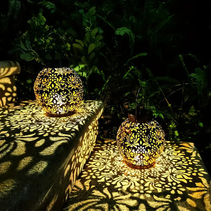 LunaLush | Retro & Elegante Solcelledrevet Have Lanterne