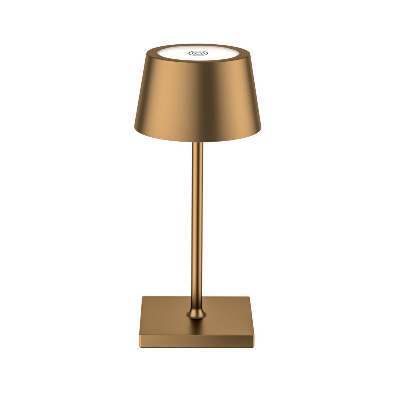 LuxeLight | Elegant Trådløs Bordlampe