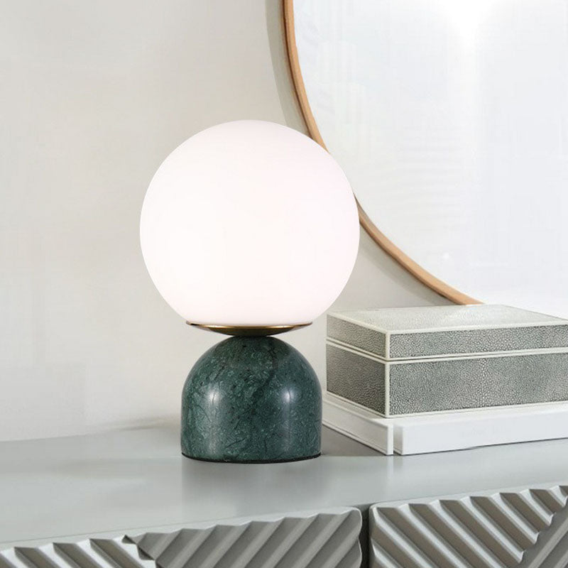 MarbleOrb | Minimalistisk Marmorbordlampe