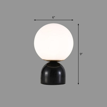 MarbleOrb | Minimalistisk Marmorbordlampe