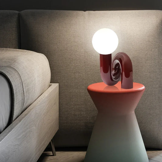 SwirlGlow | Kunstnerisk LED Bordlampe