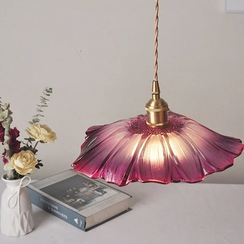 FloraGleam | Vintage Blomster Loftlampe