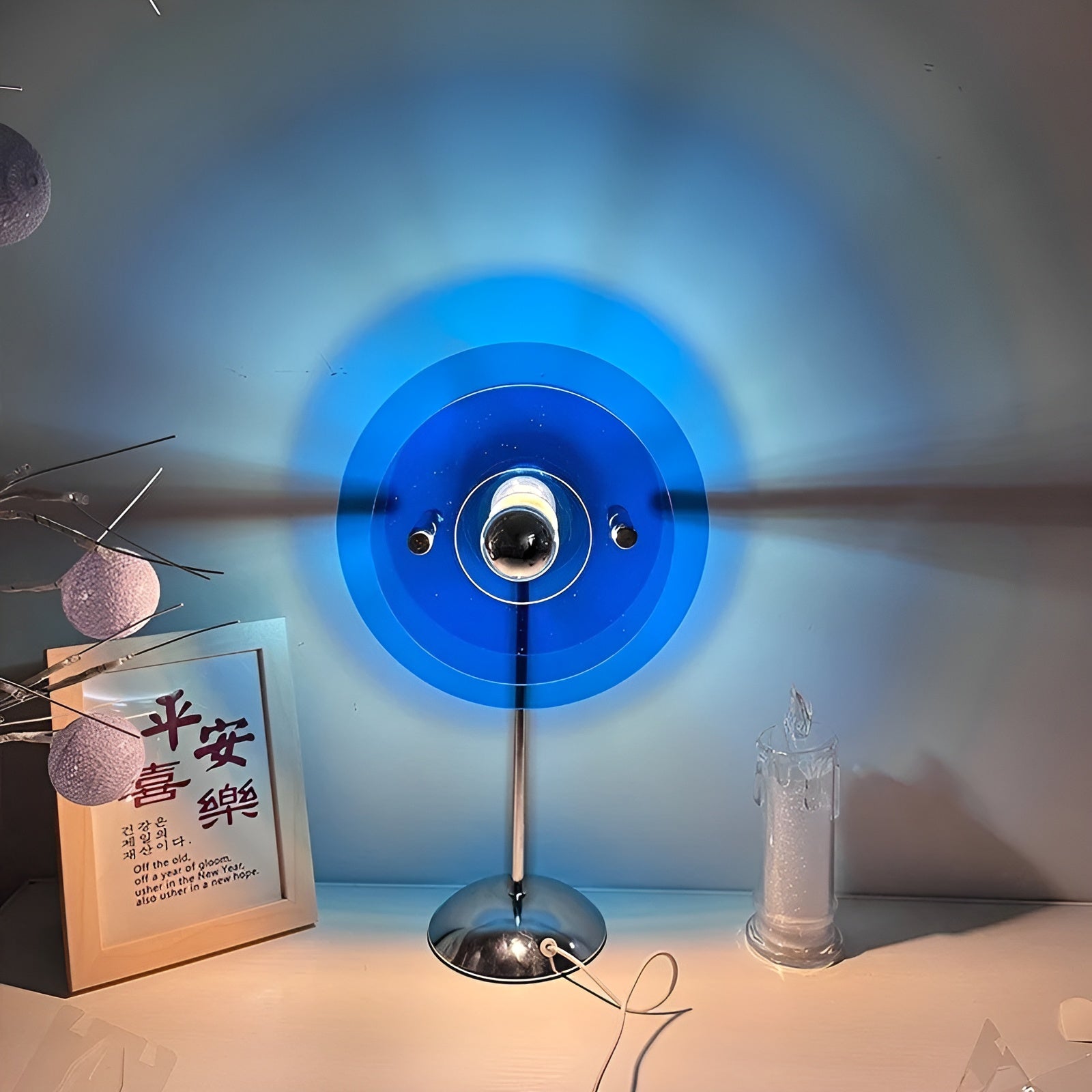 NovaBeam | Rum-inspireret LED Bordlampe