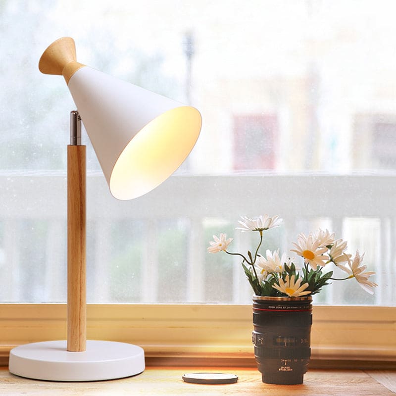 OakEase | Moderne Rustik Konisk Lampe