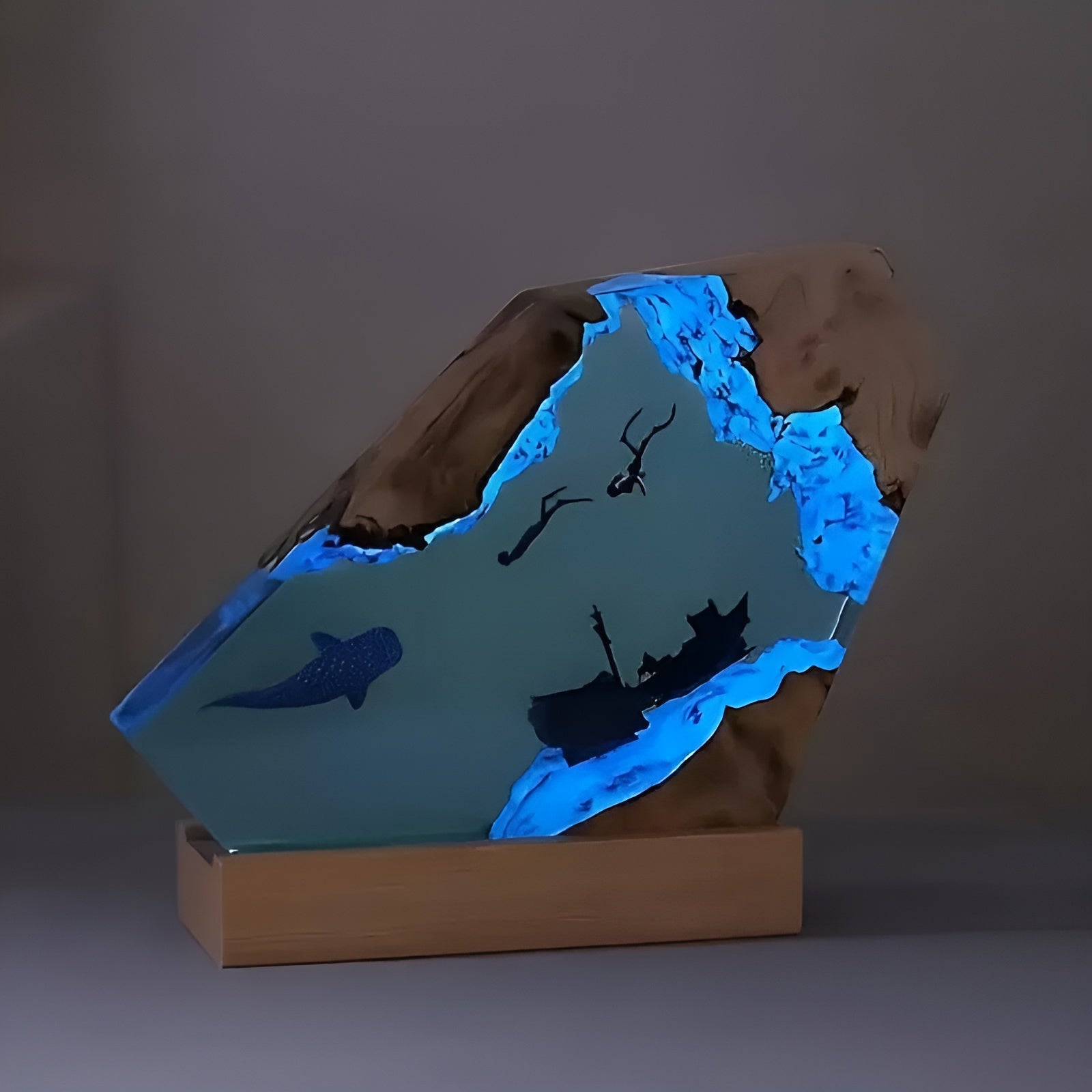 OceanDepth bordlampe | Epoxy LED-lampe med dykkerdesign