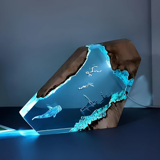 OceanDepth bordlampe | Epoxy LED-lampe med dykkerdesign
