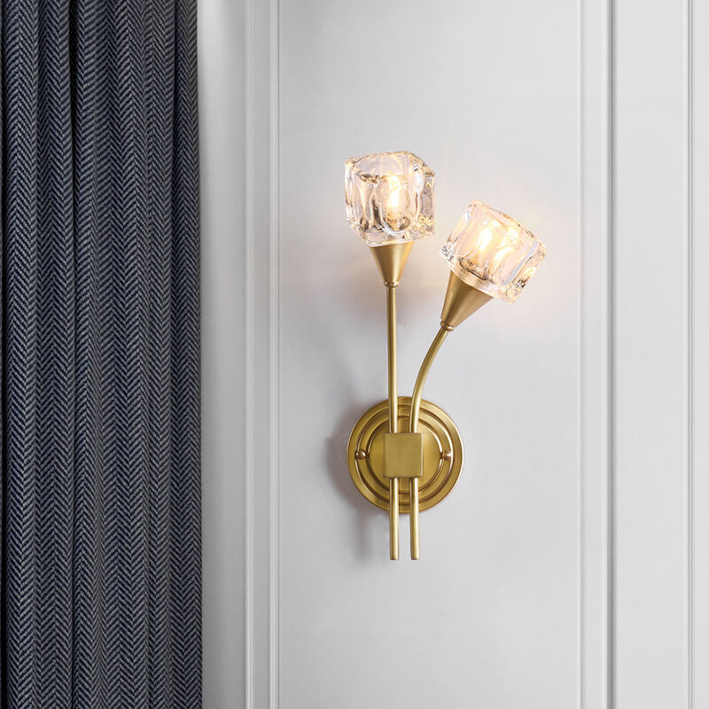 RadiantPetal | Elegant Dobbel Glas Væglampe