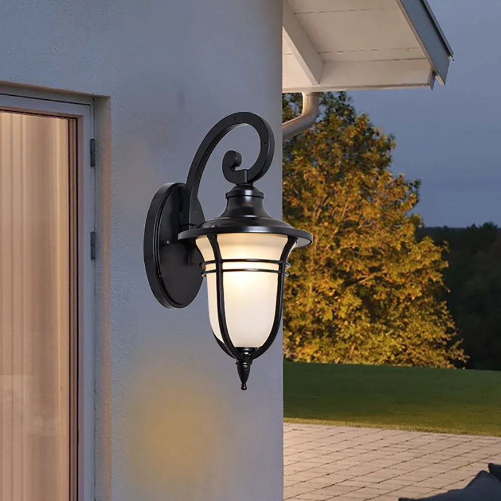 RadiantRest | Vintage Udendørslampe