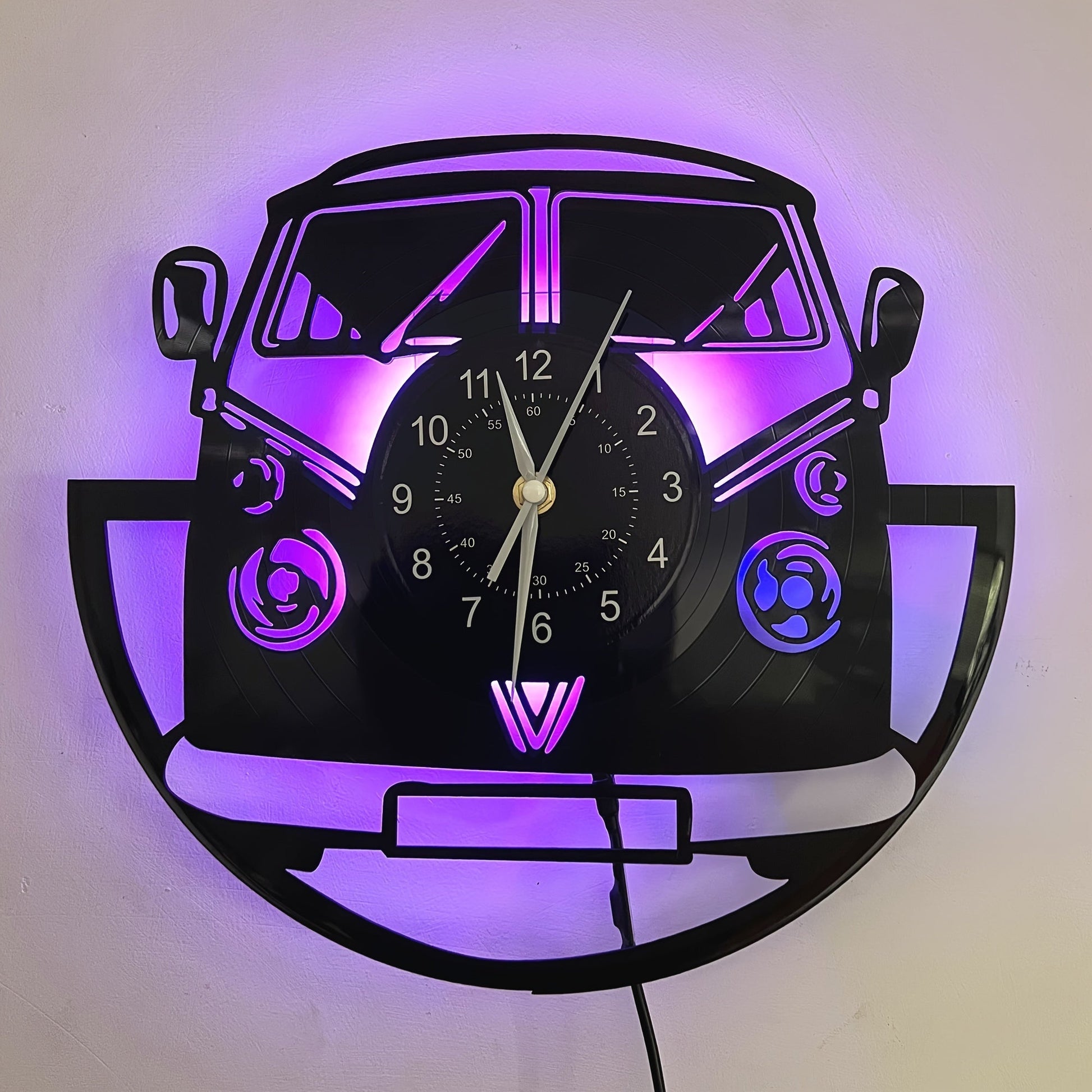 RetroVan | Retro LED Van Vægur