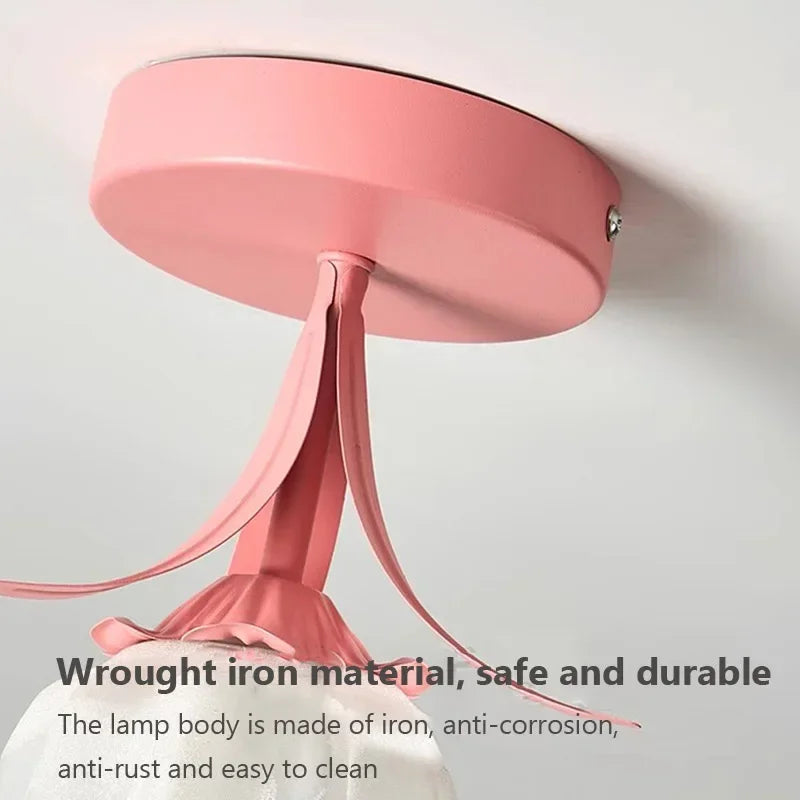 RosyWhirl | Elegant Blomsterloftlampe