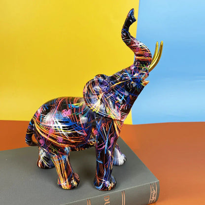 ColorTrunk | Livlig Har kunst & Unik Modig Design Elefant Skulptur