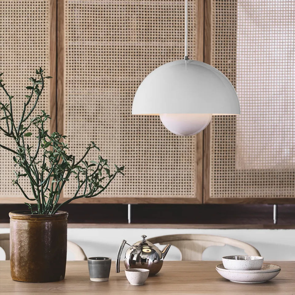 ScandiLight | Skandinavisk loftlampe med justerbart ophæng og varm glød