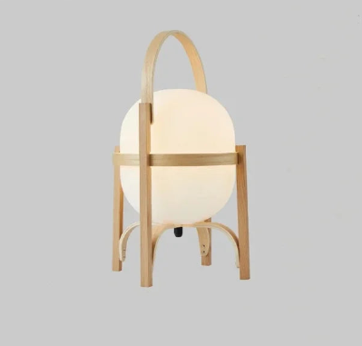 WoodCage | Moderne Bordlampe i Trædesign