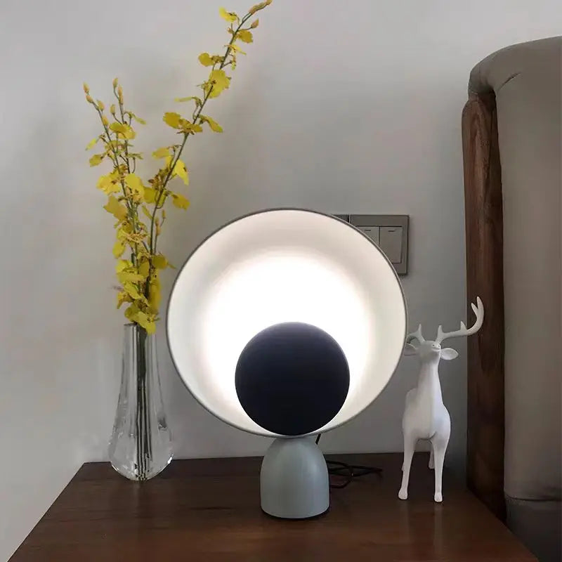 SolsticeLight | Nordisk Metal Accent Lampe