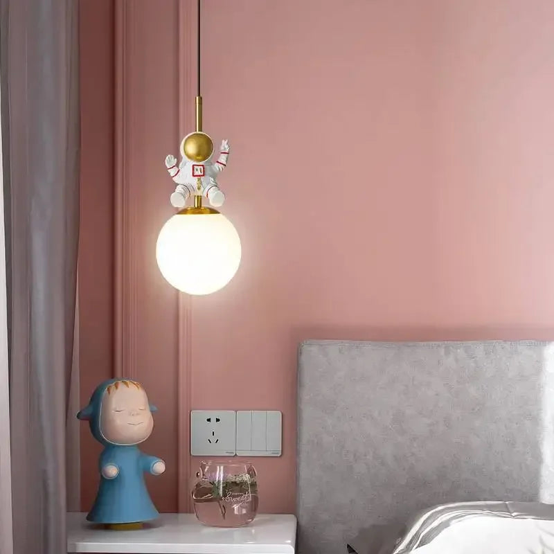 StarDreamer | Fortryllende Astronaut Lampe