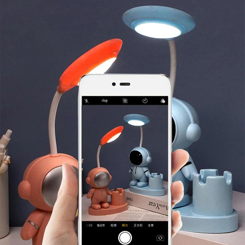 StarVoyager | Kreativ Astronaut Bordlampe