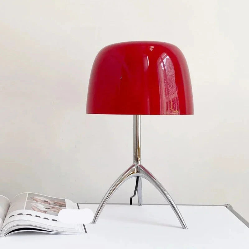 TripodLuxe | Moderne bordlampe med elegant tripod-base