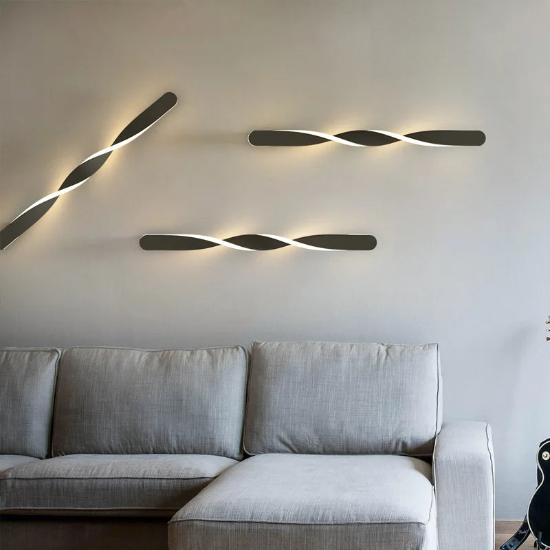 TwistLuxe | Elegant LED Væglampe med Moderne Twist