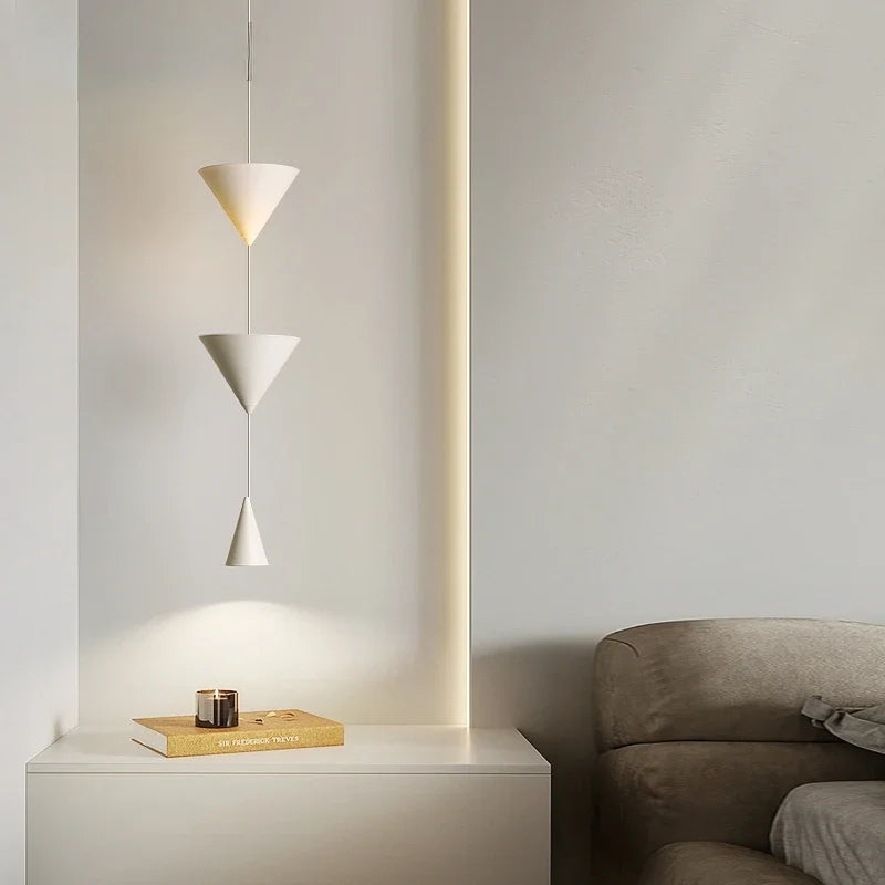 VertaLuxe | Elegant Vertikal Loftlampe