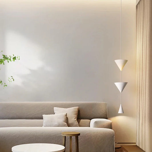 VertaLuxe | Elegant Vertikal Loftlampe