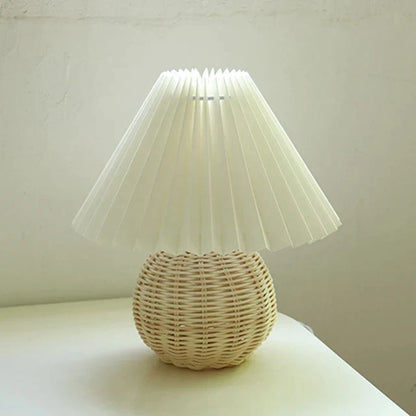 PleatLuxe | Vintage bordlampe med elegant plisseret skærm
