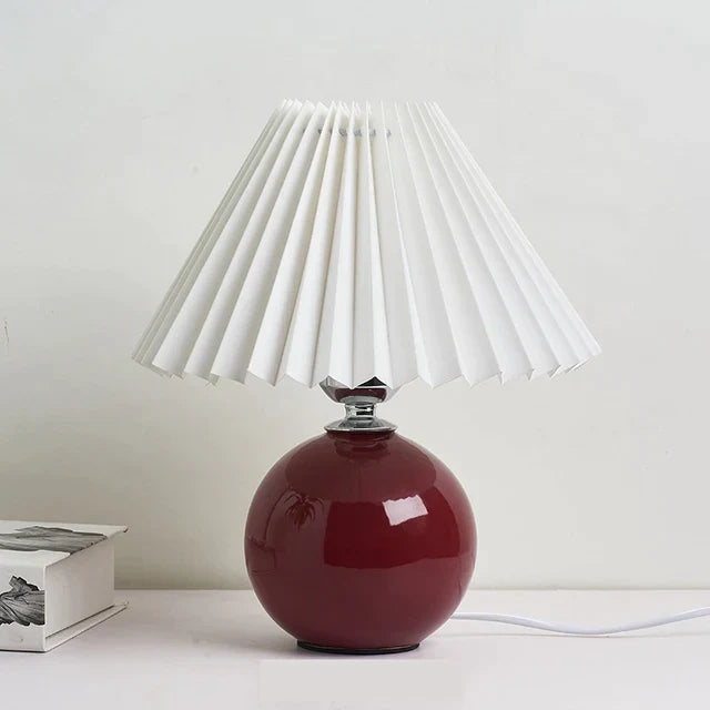 PleatLuxe | Vintage bordlampe med elegant plisseret skærm