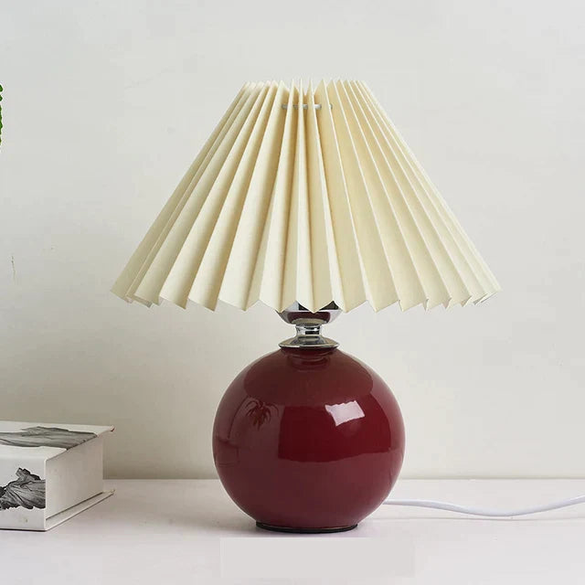 PleatLuxe | Vintage bordlampe med elegant plisseret skærm