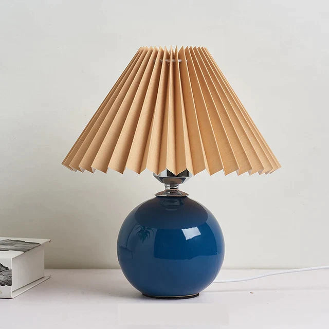 PleatLuxe | Vintage bordlampe med elegant plisseret skærm