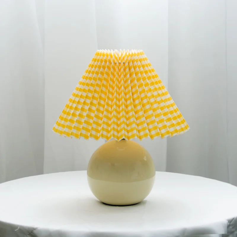 PleatLuxe | Vintage bordlampe med elegant plisseret skærm